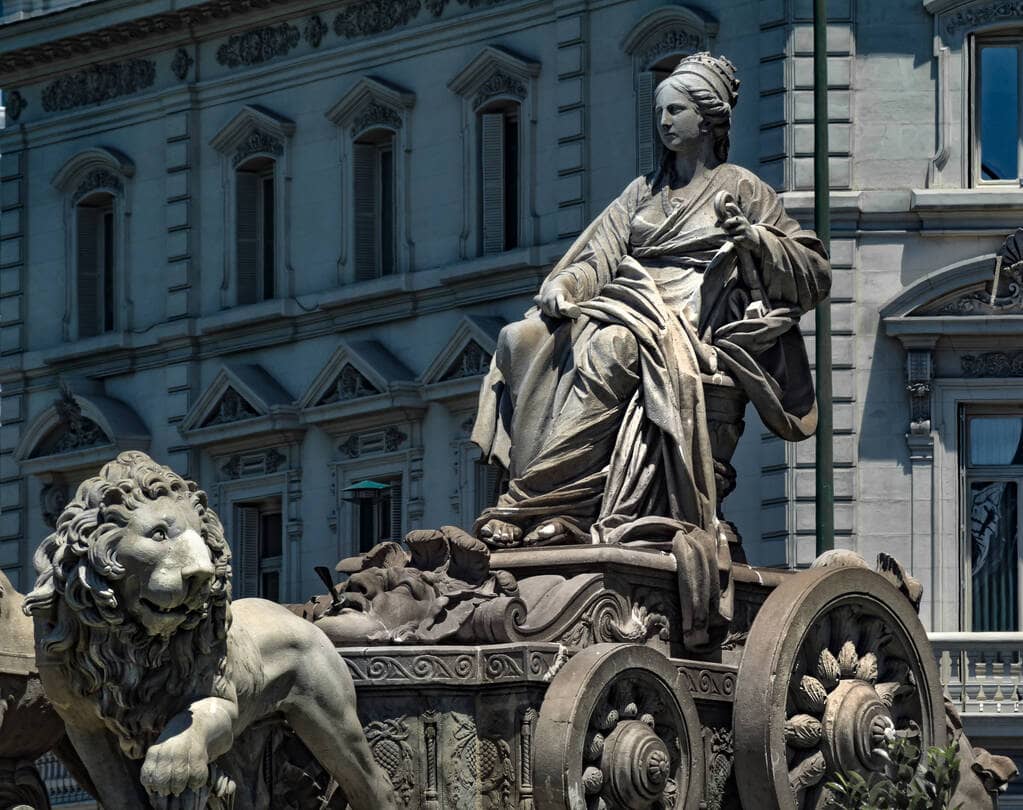 眾多歐洲國家中為什么建議移民西班牙？