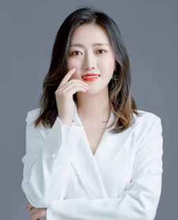 楊麗勤：資深文案