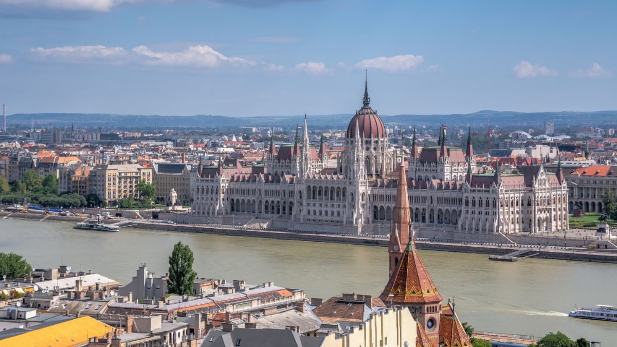 中國放寬簽證政策后，希臘與匈牙利成移民新寵？