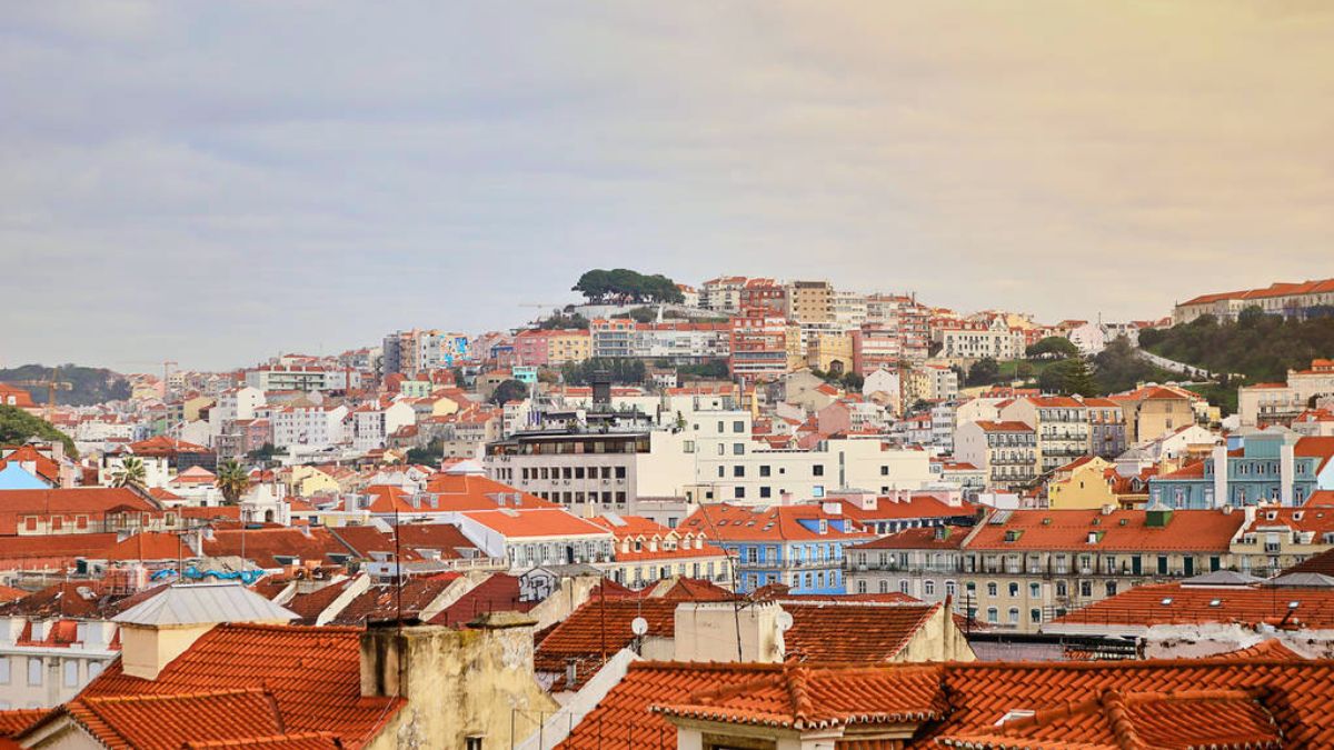 葡萄牙移民政策大調整：居留卡延至10月，入籍門檻飆升！